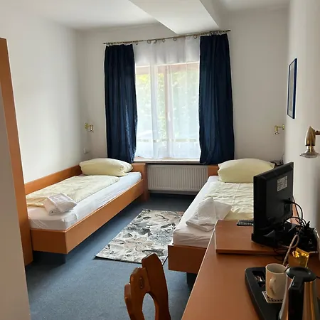 بيت ريفي Gaestezimmer Im Trenner